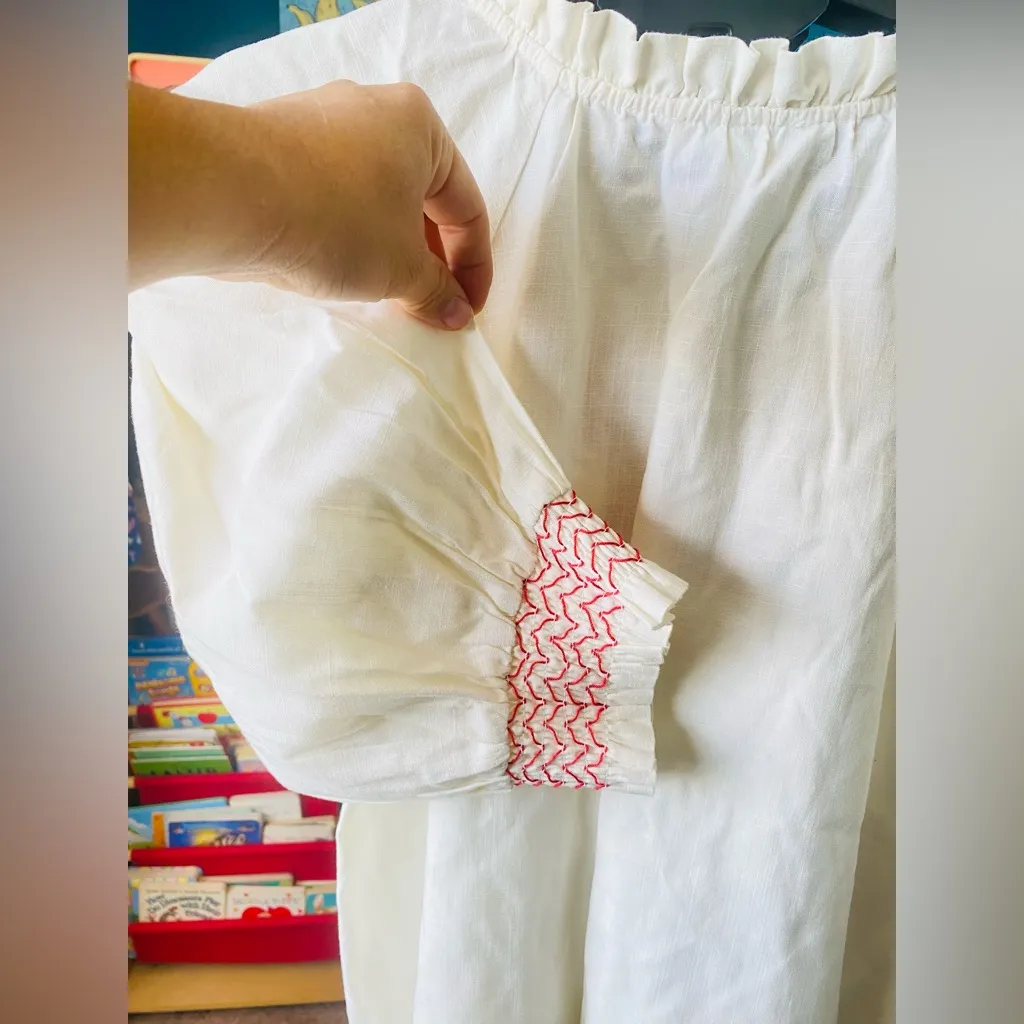 Jade by Melody Tam Ivory Embroidered Blouse Size Medium Line. Cotton Blend Red - Image 4