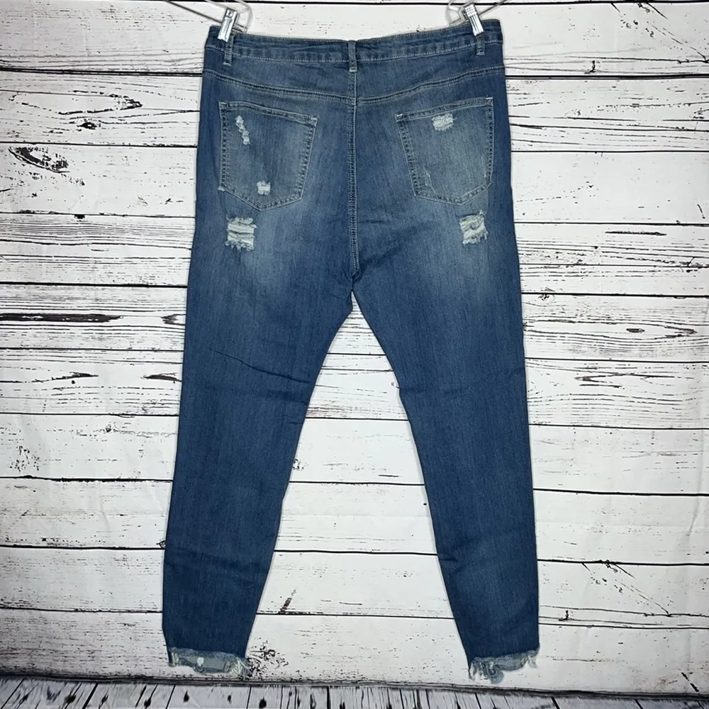 American Bazi Forever21 NWT Size 3X Blue Denim Distressed Jeans - Image 2
