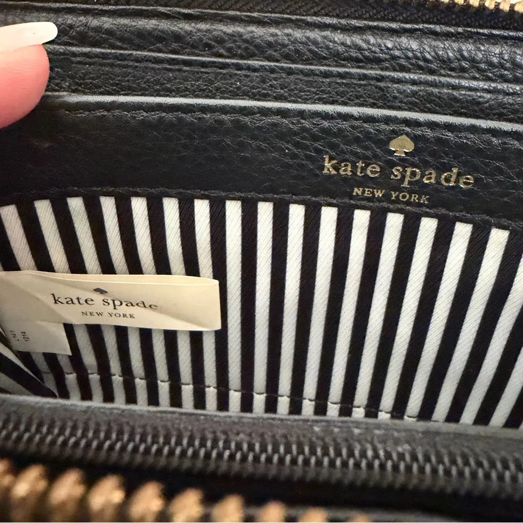 Kate Spade  Black Leather Cobble Hill Bow Wallet - Image 5