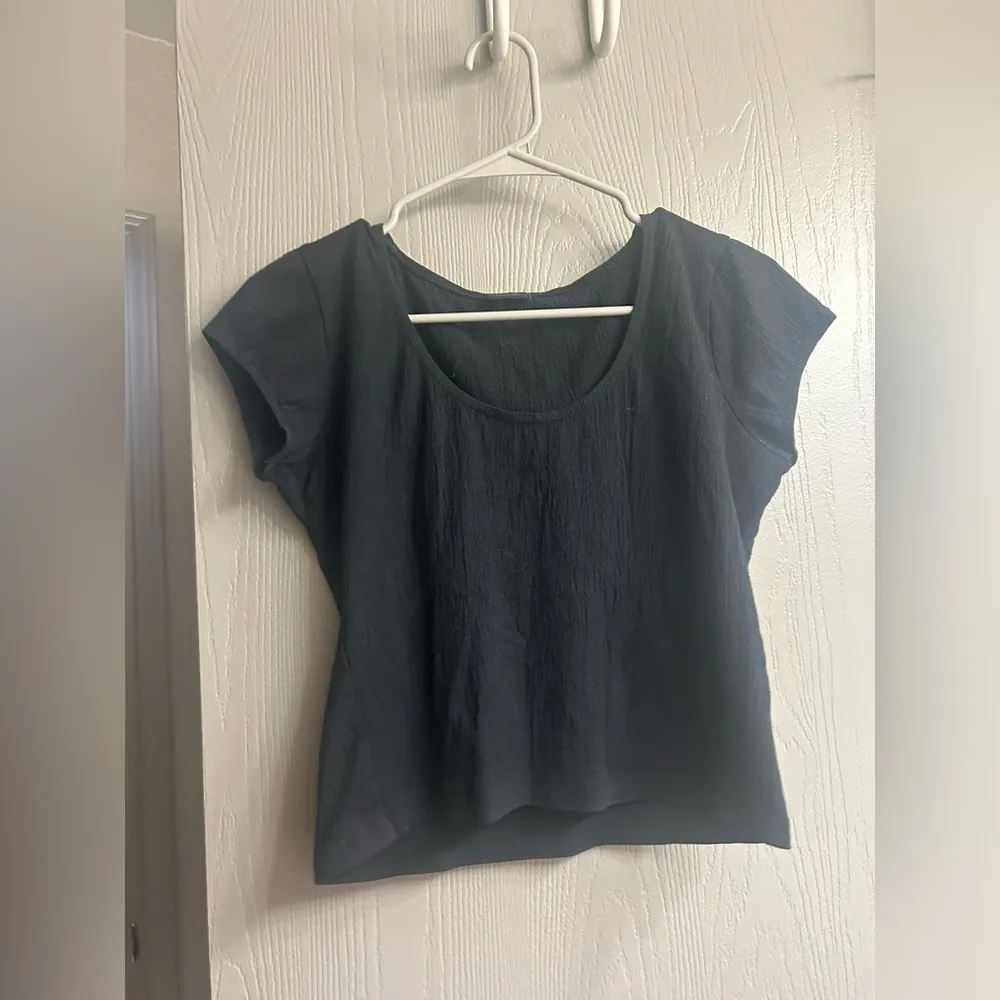 Brandy Melville Black Zelly Basic Tee - Image 3