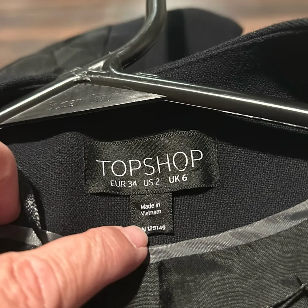 TopShop Black blazer. - Image 10