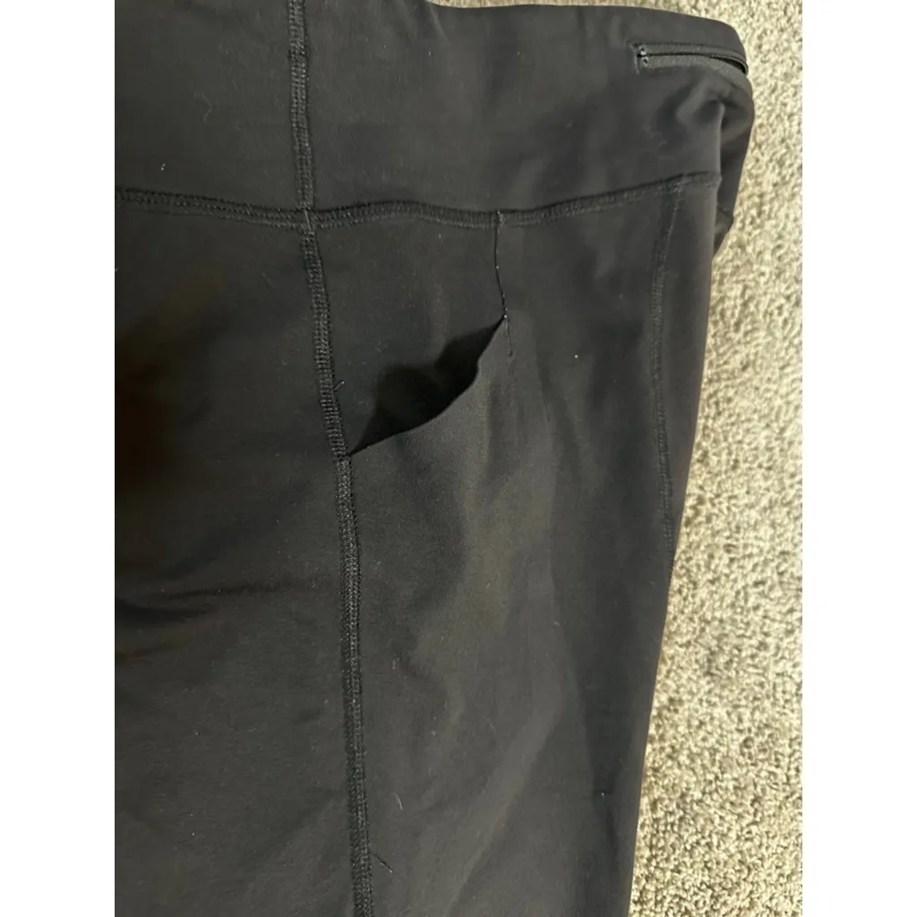 Lululemon Black Capris Size 4 - Image 7