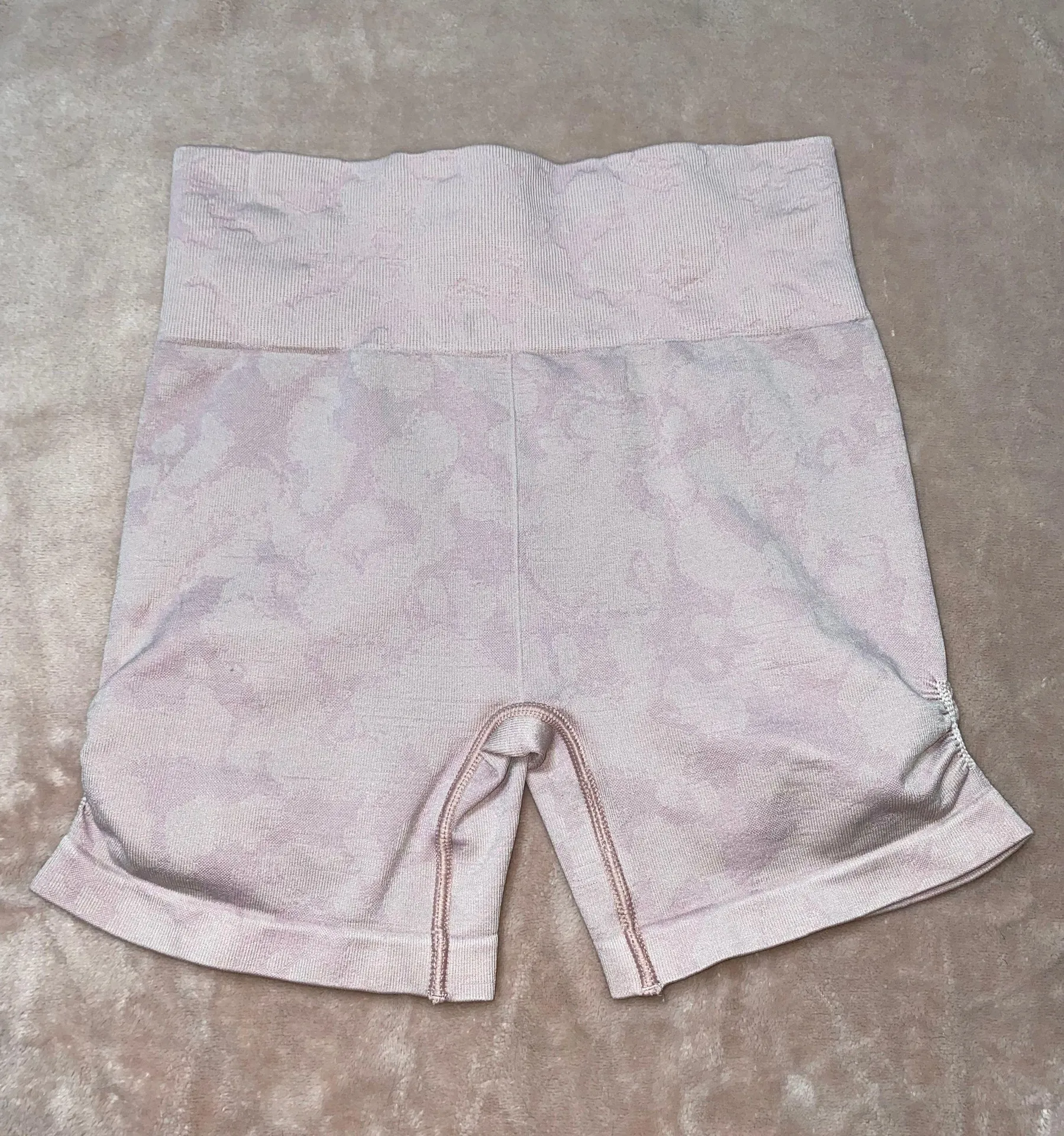 Gymshark Seamless Shorts - Image 4