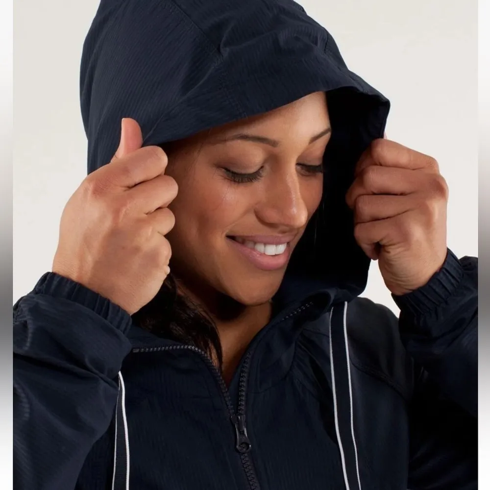 Lululemon Dance Studio full zip hooded jacket navy blue, pinstripe size 4 (S) - Image 13