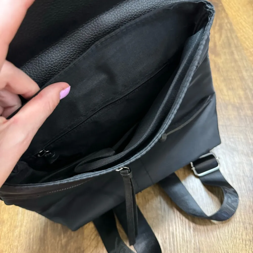 NWT Botkier New York Mini Trigger Backpack Black - Image 12