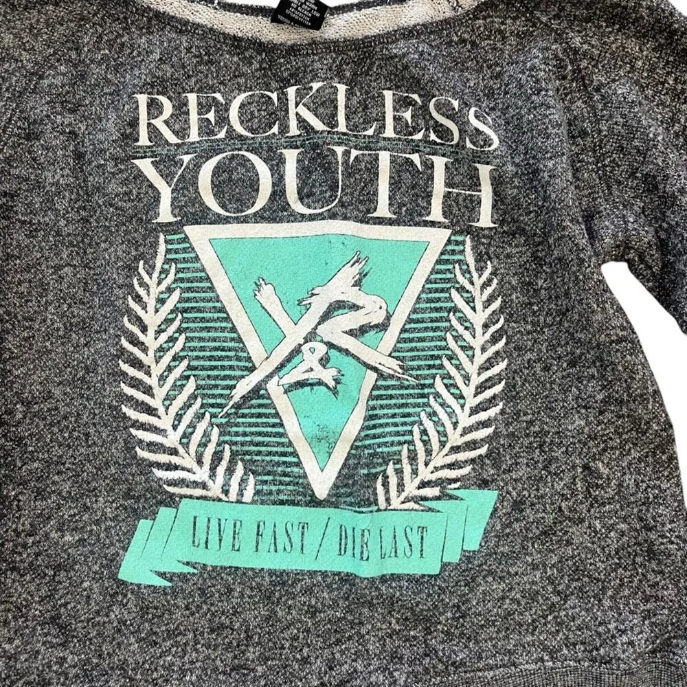 Young & Reckless Sweatshirt Women Size Medium Wide Neck Off Shoulder Gray Rugged - Image 2