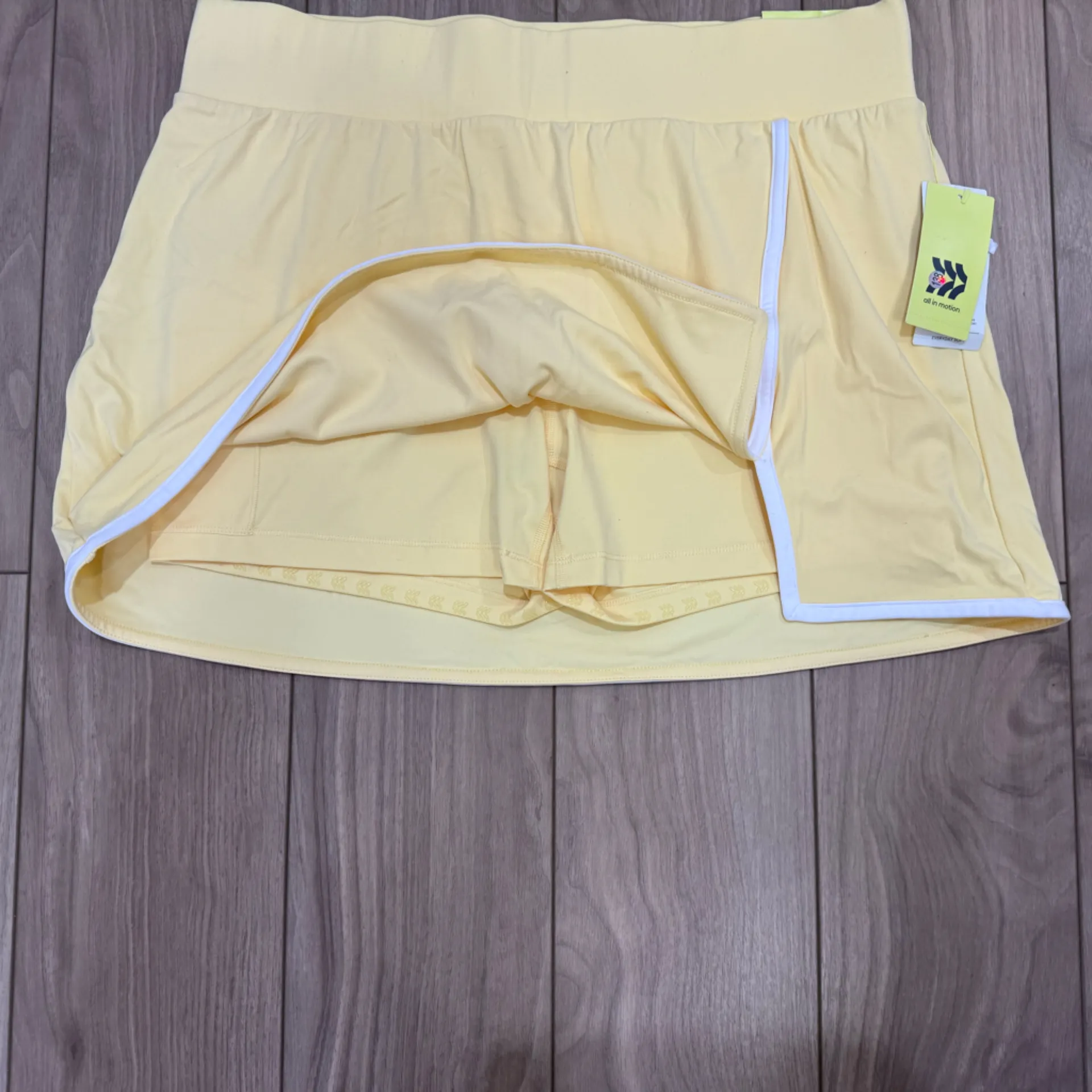 All in Motion skort- size large - Image 2