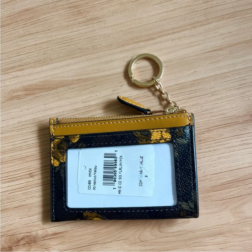 Coach Mini Skinny Id Case In Signature
Canvas With Floral Print - Image 4