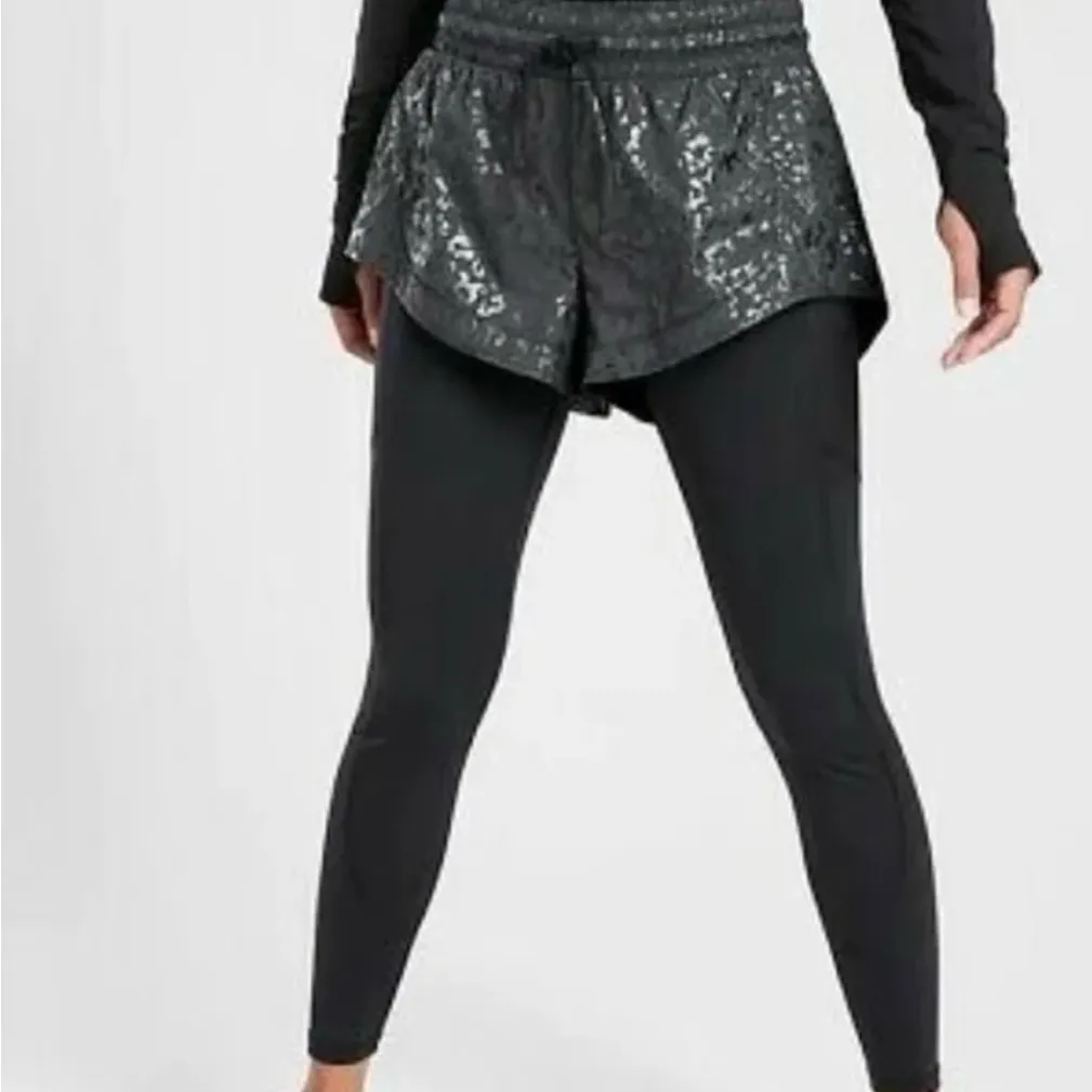 Athleta Rainier 2 In 1 Tight Women’s Black Camo Plush SuperSonic Pocket Size XLT - Image 2