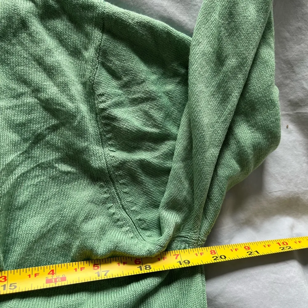 Marks & Spencer pastel green v neck sweater Size undefined - Image 5