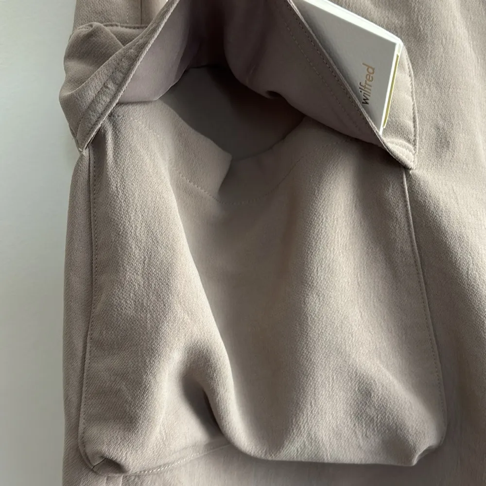 Wilfred Size 10 beige mini skirt with flap pockets - Image 6