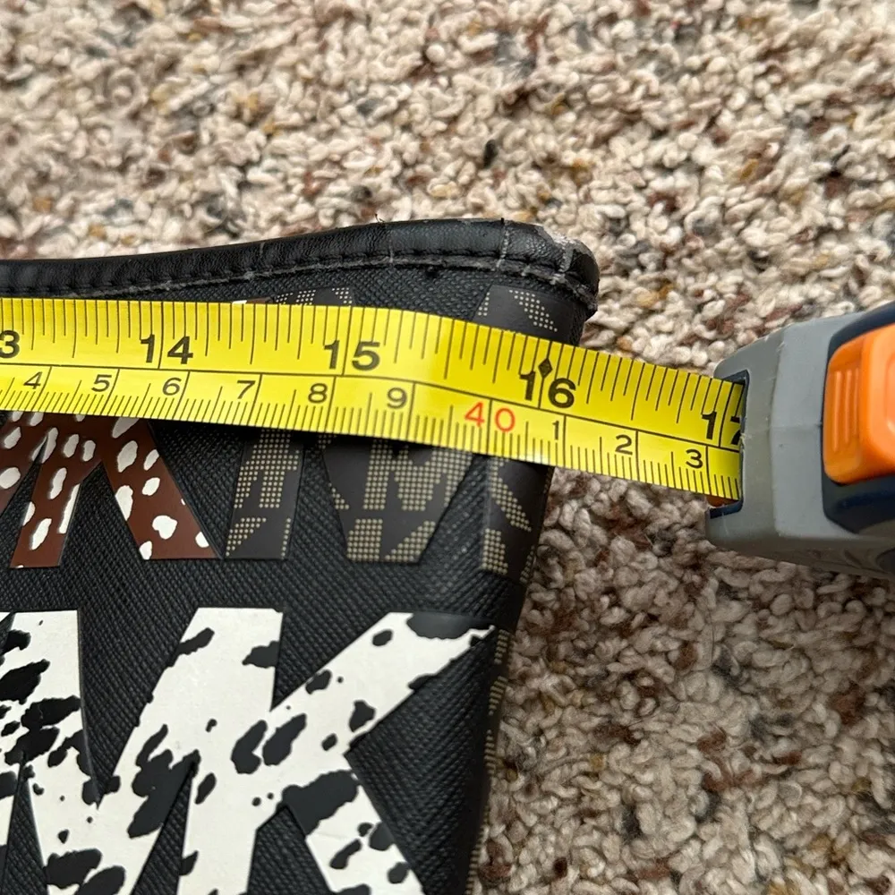 Michael Kors Jet Set Travel Medium Carryall Tote Designer Animal Print Gold Used - Image 13