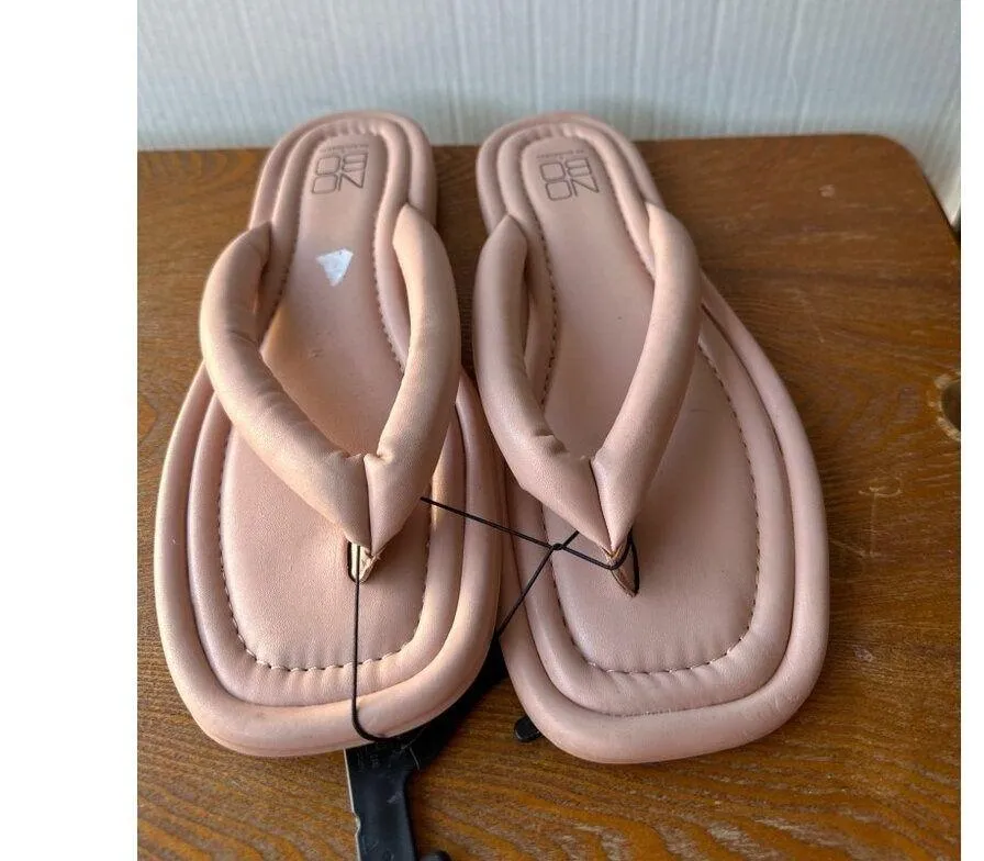 No Boundaries Women's Fluffy Flip Flops Flat Sandals Size 10 Sku 2938 - Image 2