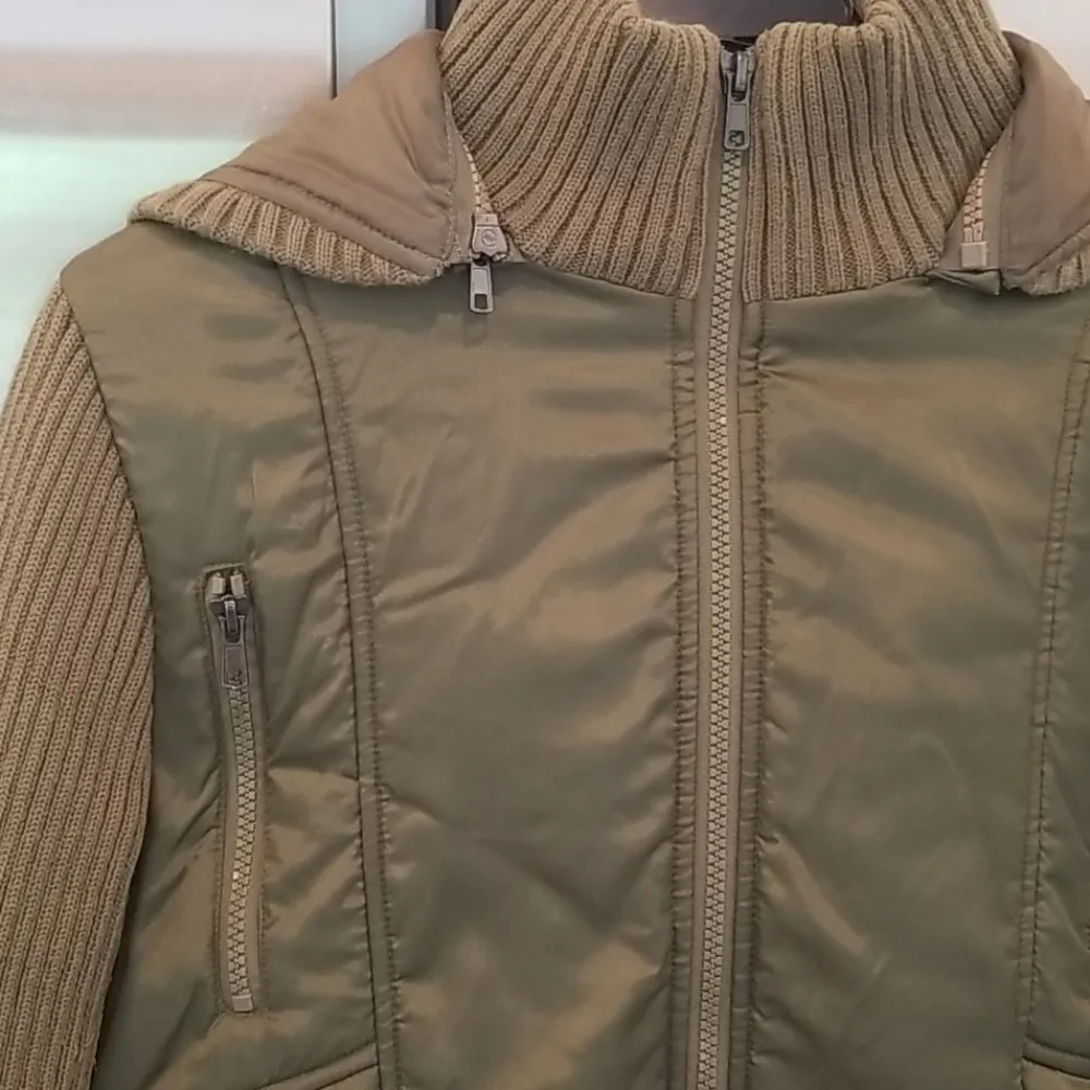 💕GEE GEE SPORT💕 Nylon Ribbed Knit Hooded Ja ket - Image 3