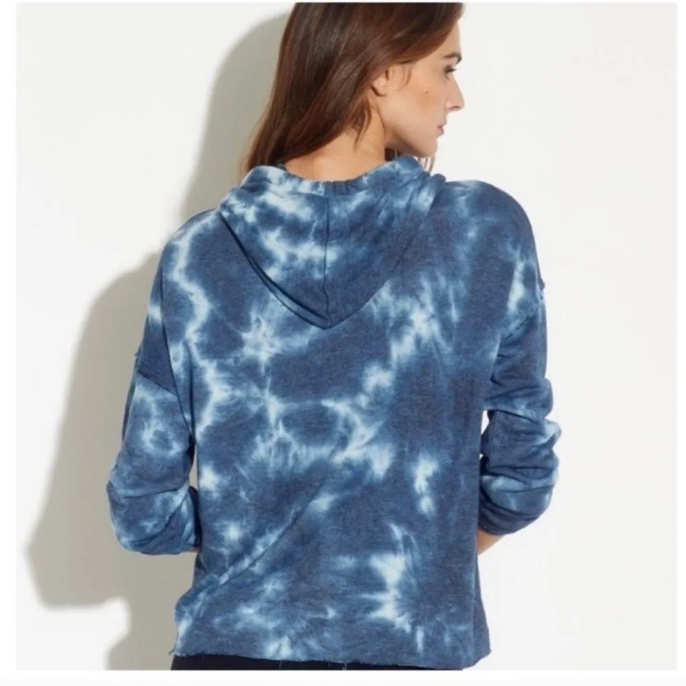 NWT For the Republic Blue Tye Dye Hoodie Sweater Top Size Small - Image 2
