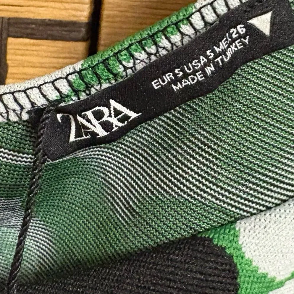 Zara Navy And Green One Shoulder Crop‎ Top Size Small - Image 6