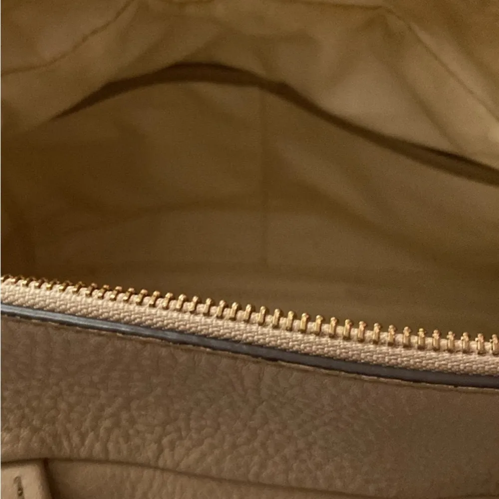 Tory Burch  T BLOCK PEBBLED LEATHER SATCHEL - Image 7