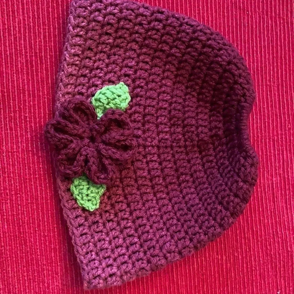 NWT Angela’s Designs hand crocheted ponytail hat beautiful variegated raspberry Pink - Image 2