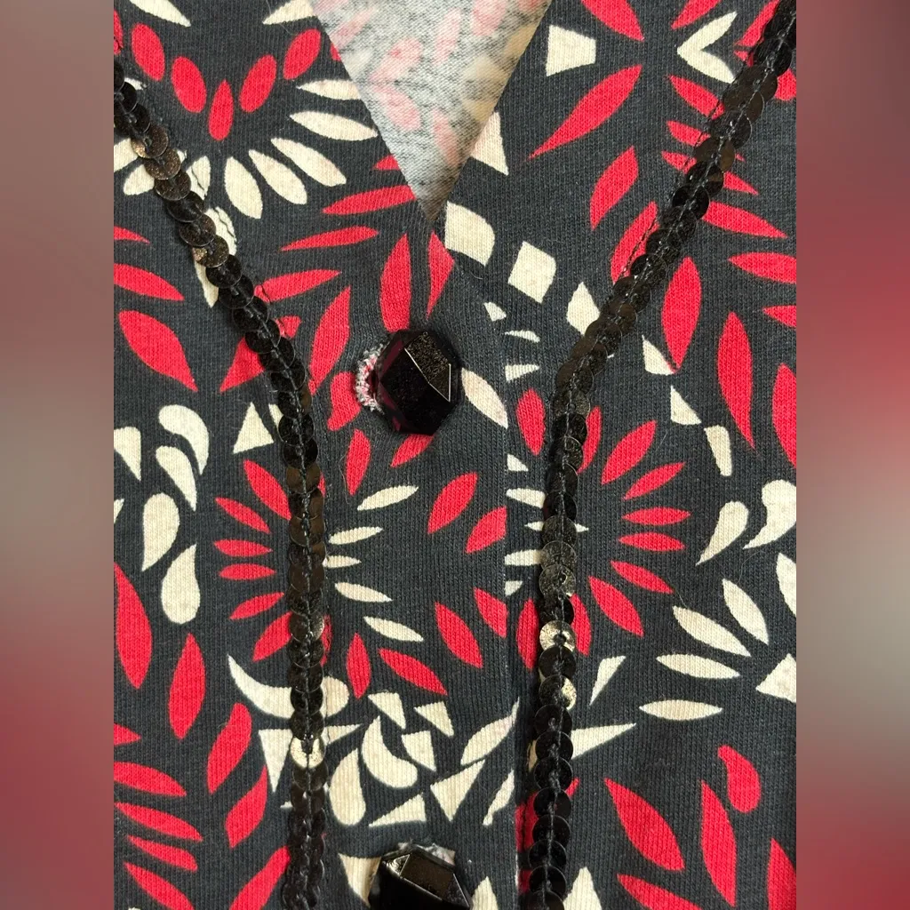 Onque Casuals Woman’s Business Casual Printed Vneck Chic Long Sleeve Top Medium Red - Image 4