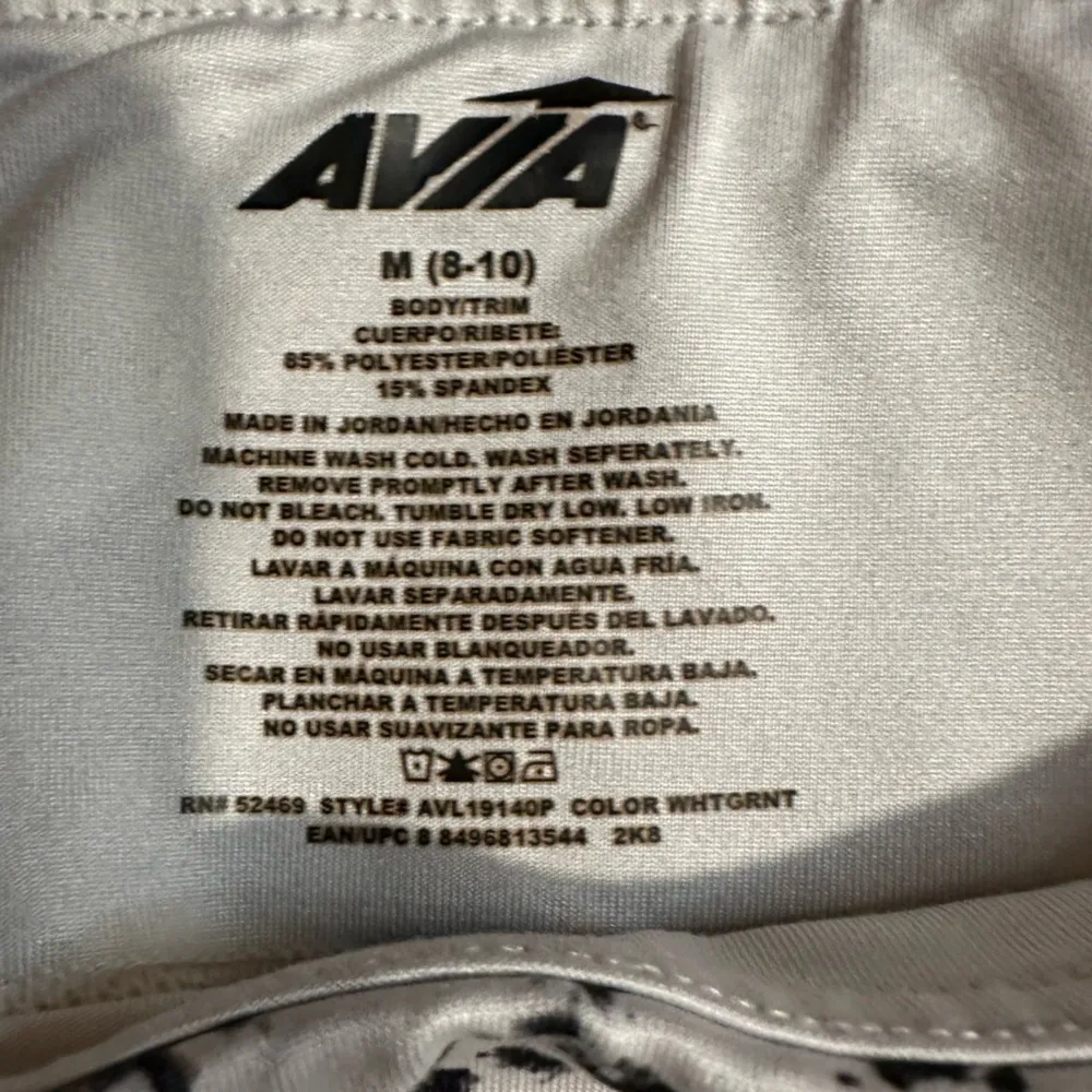 EUC Avia Woman's Active Fashion Legging black and white Sz M - Image 4