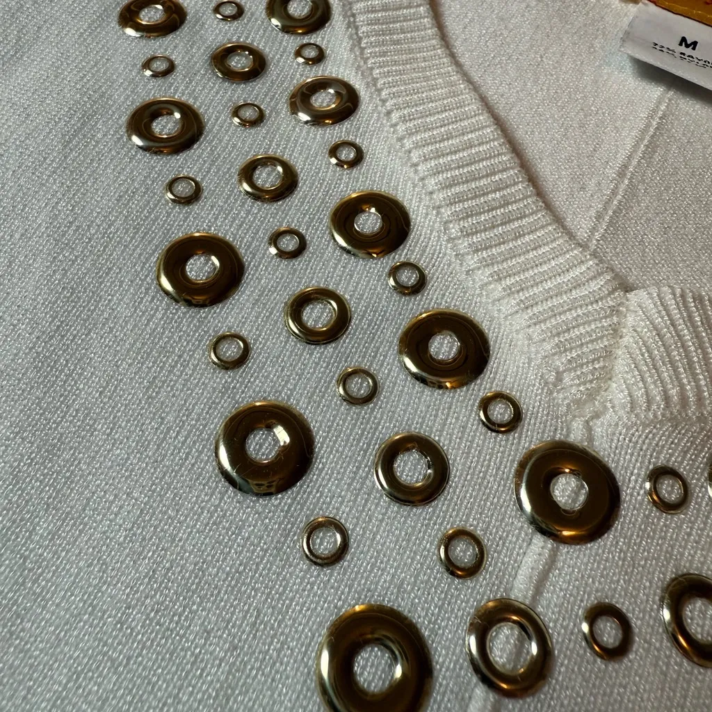 RUDY Rd. Sweater Knit
Grommet Embellished Trim Women’s Sweater size M White Size M - Image 9