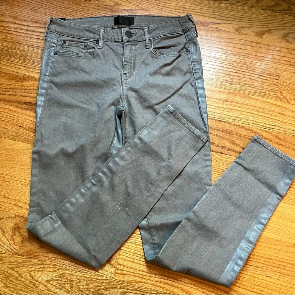 Vince Dylan waxed tuxedo stripe light gray skinny jeans size 27 - Image 10