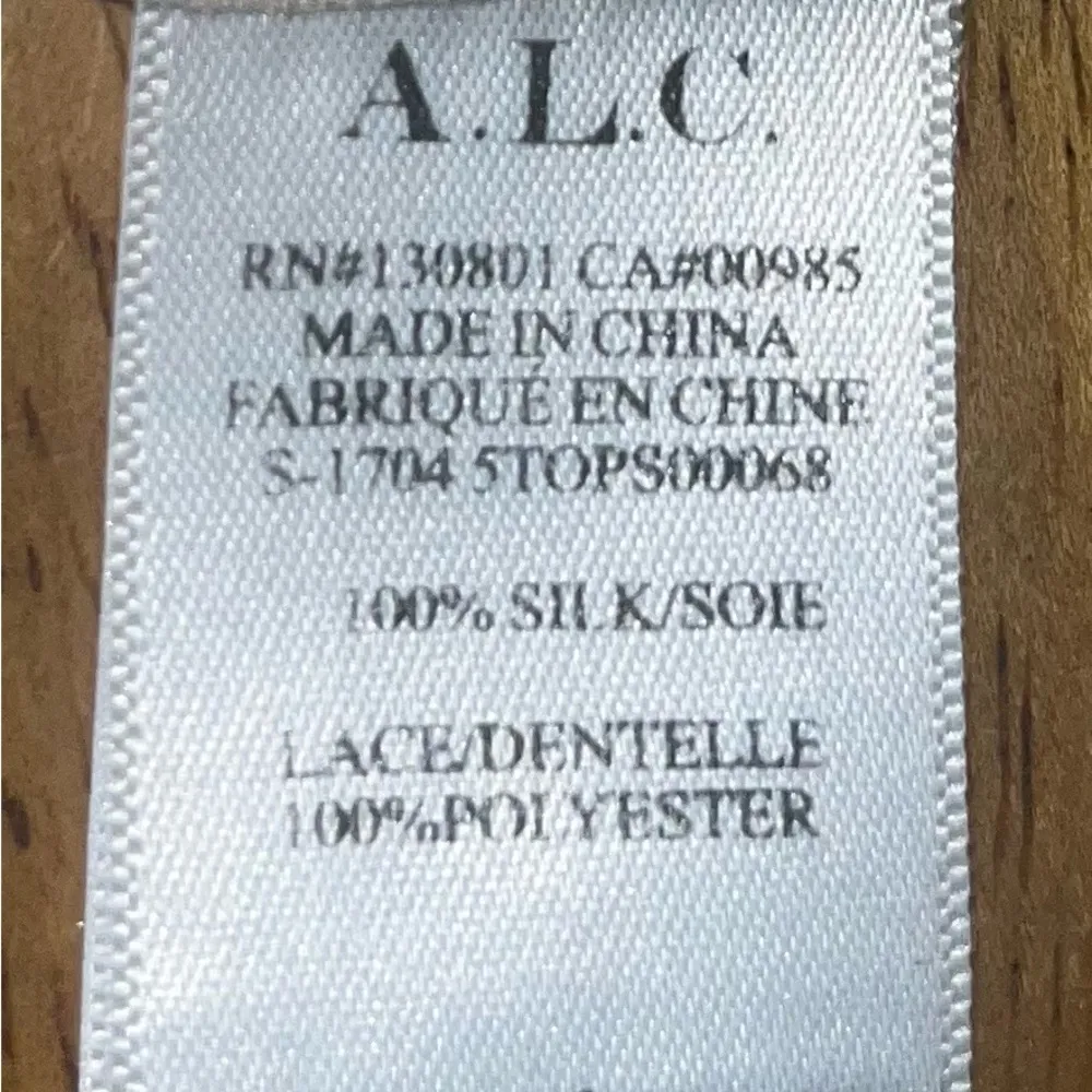 A.L.C. Annora 100% silk blouse, size 4. - Image 5