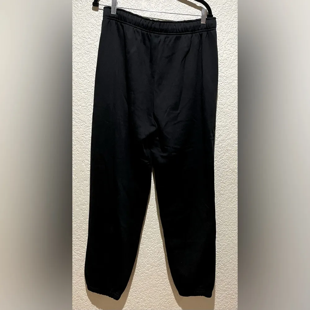NWOT Alo Yoga Accolade Sweatpants Cool Chrome Logo Black, Pockets Size L - Image 7