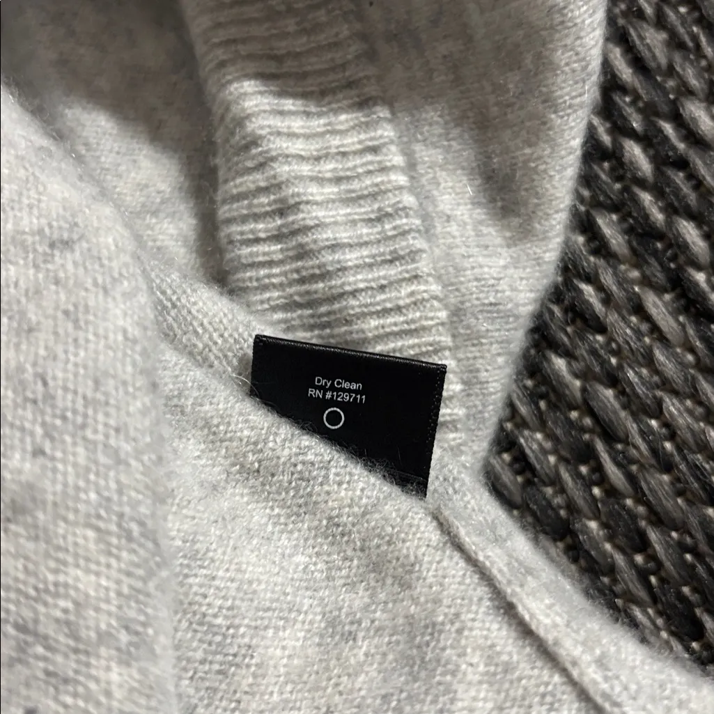 Jenni kayne Flynn cashmere v-neck sweater grey - Image 5