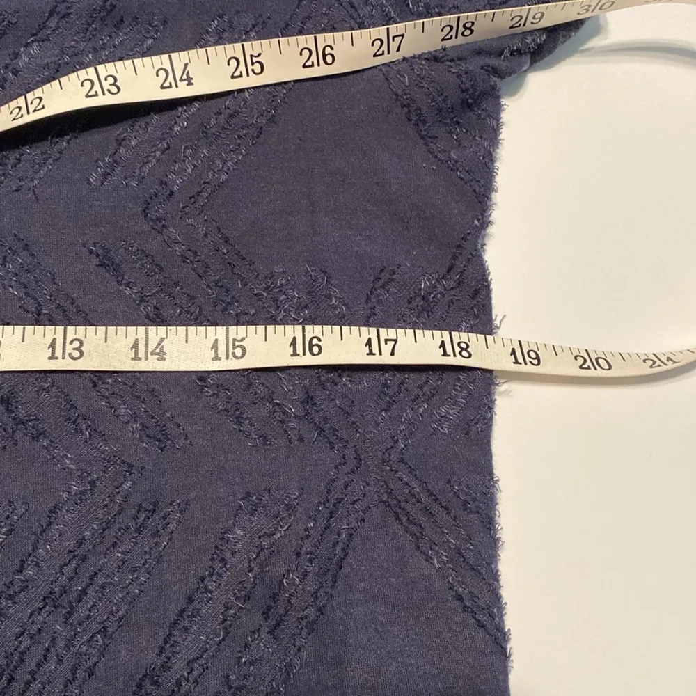 textured V-neck T-shirt top Chenille cold shoulder blue small - Image 7