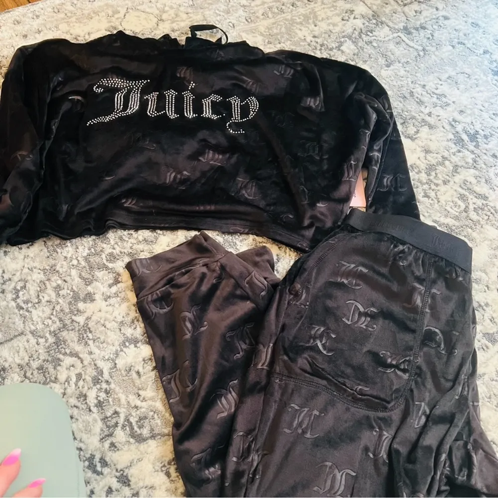 2 PIECE BLACK LOGO HOODIE AND JOGGER SET - Image 13