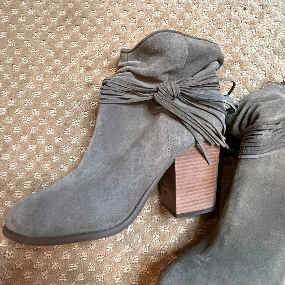 Jessica Simpson Sesley Gray Suede Leather Fringe Heeled Ankle Bootie SZ 10 Comfy - Image 7