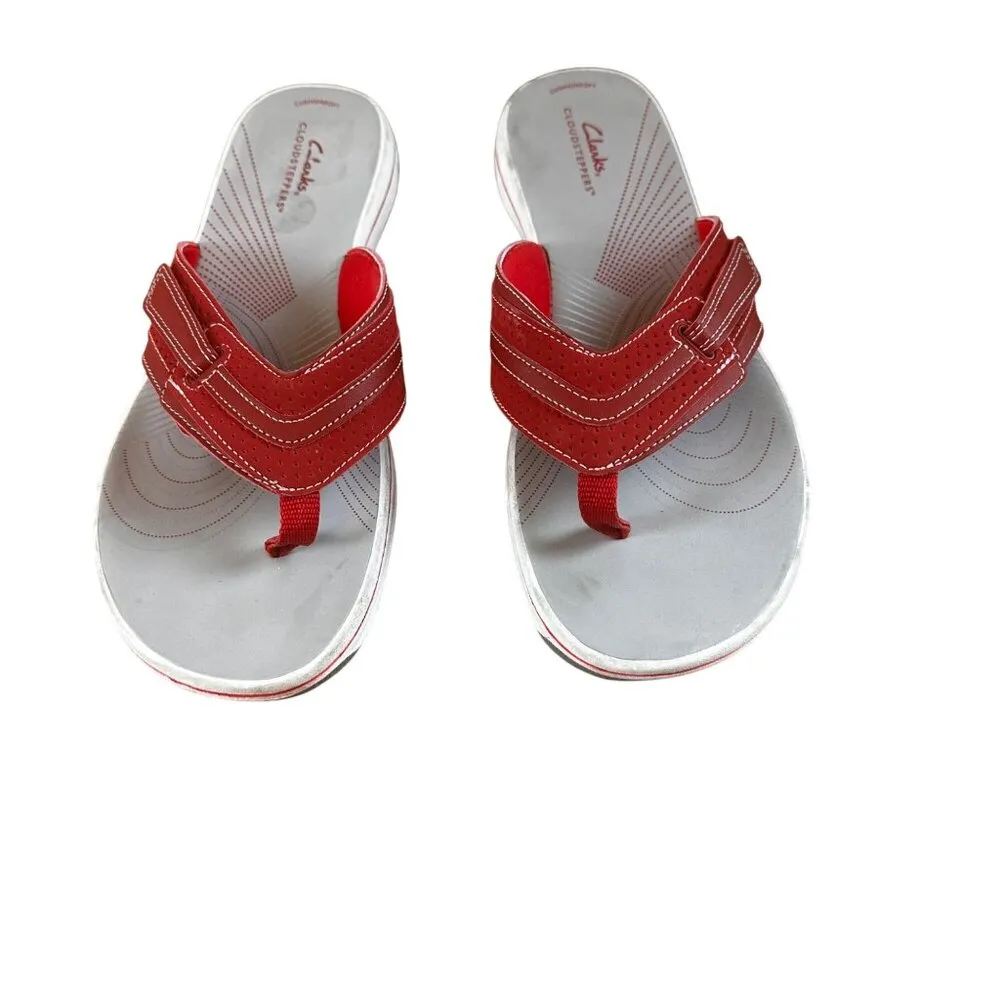 Clarks Size 11 Slip On Womens Thong Sandal Red - Image 4