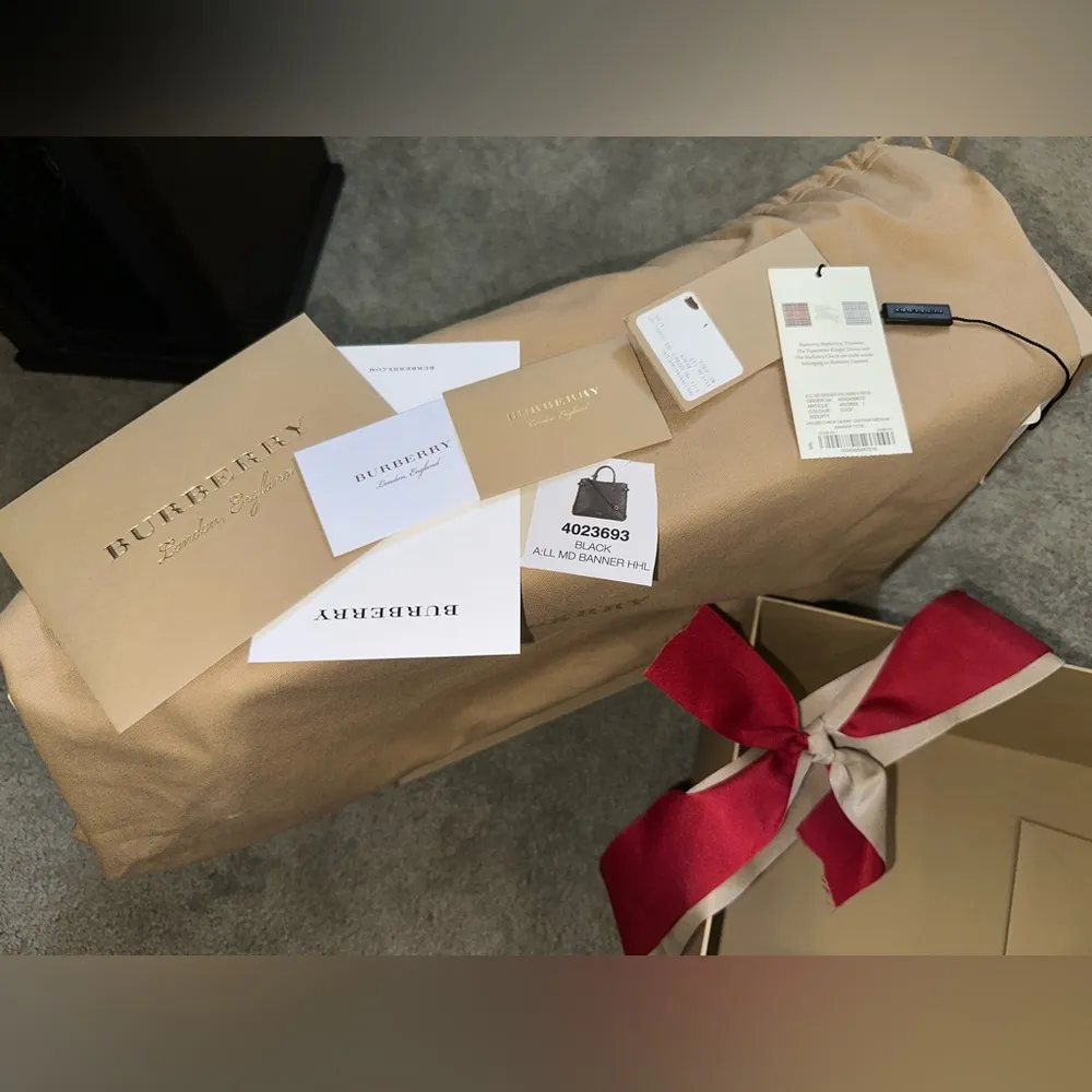 AUTHENTIC  Banner Tote - Image 3