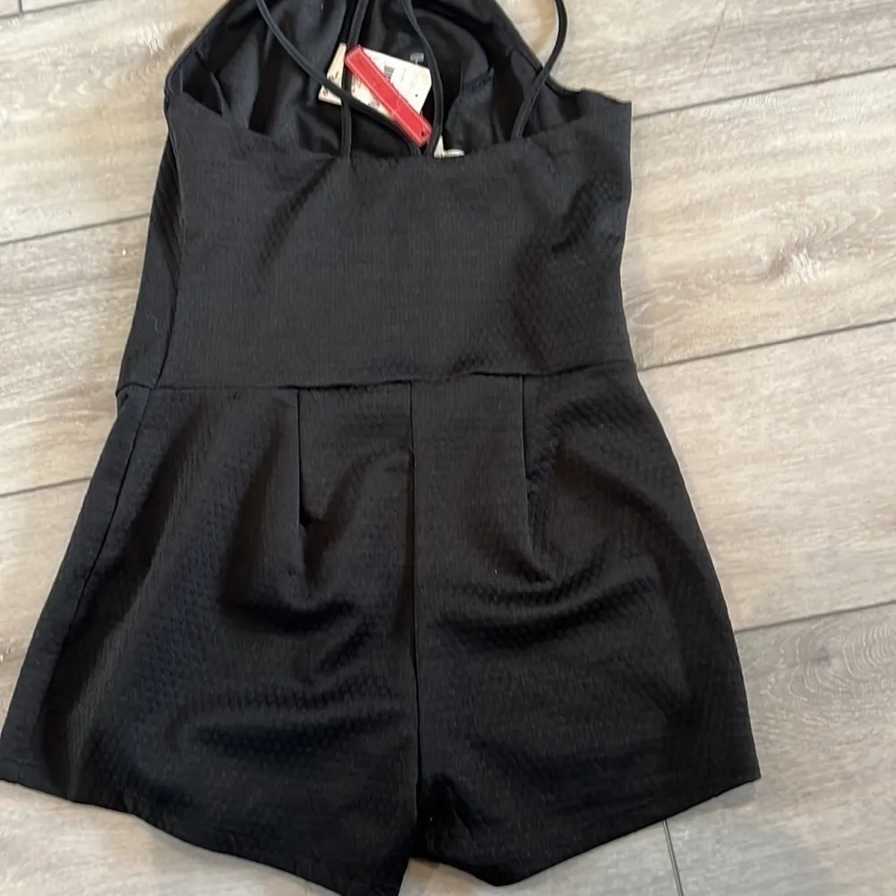 ❤️ NWT June & Hudson Black Halter Jumpsuit - Image 6