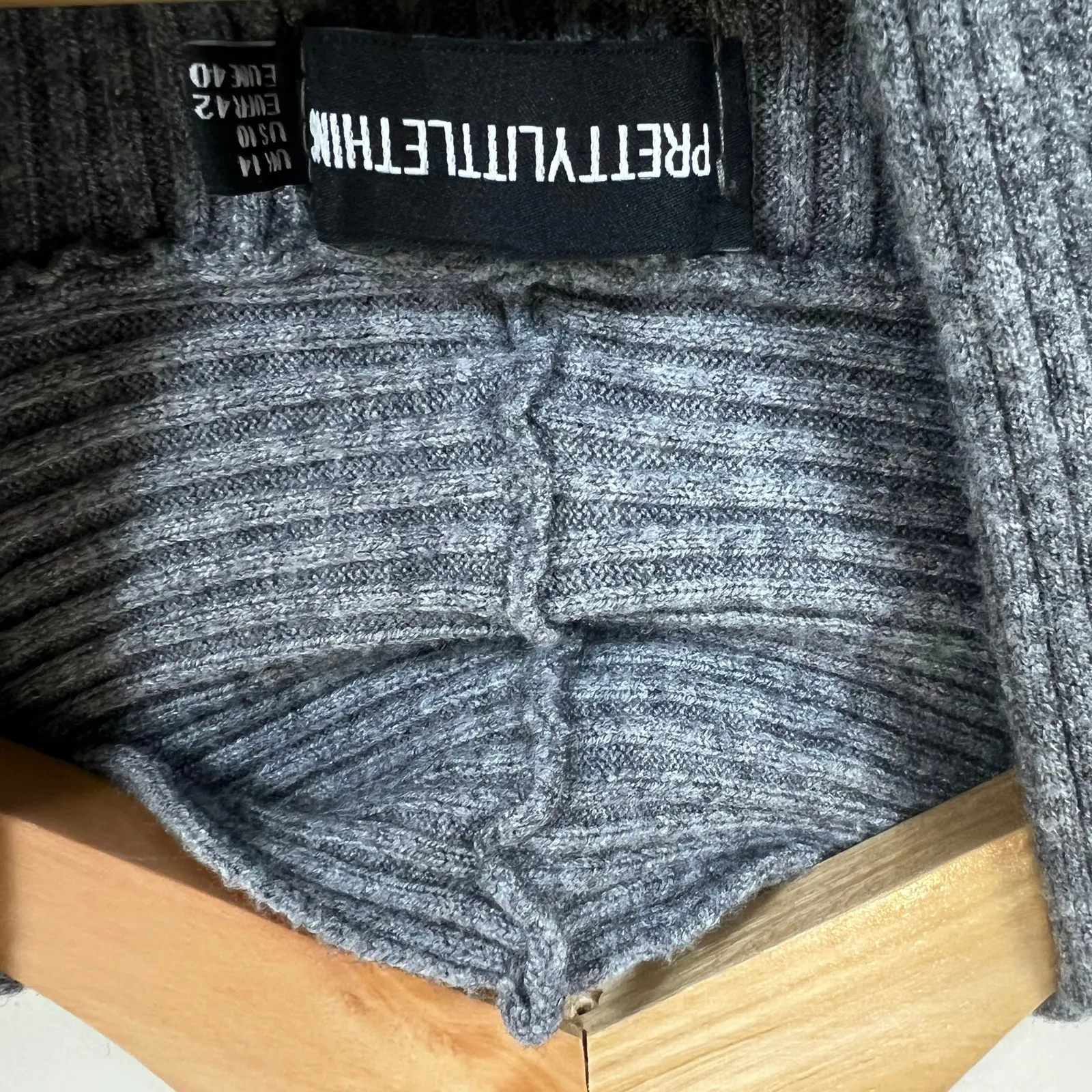 NWT PrettyLittleThing Tall Knitted Rib Cross Front Top Womens 10 Gray Minimalist - Image 6