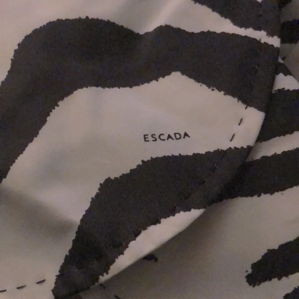 ESCADA Zebra Print Blazer Cropped Jacket Animal Print Black White Stripe 40 US L Multiple Size L - Image 6