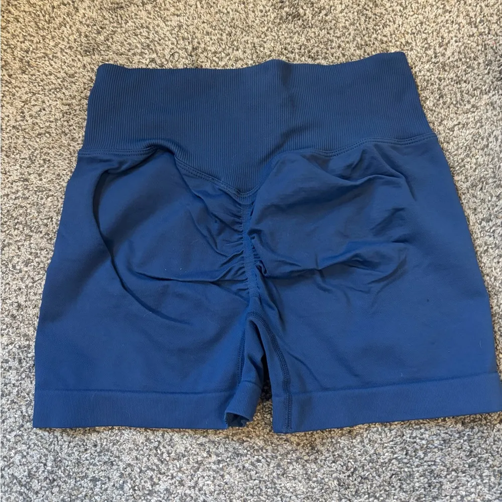 Seamless Scrunch Shorts - Image 2