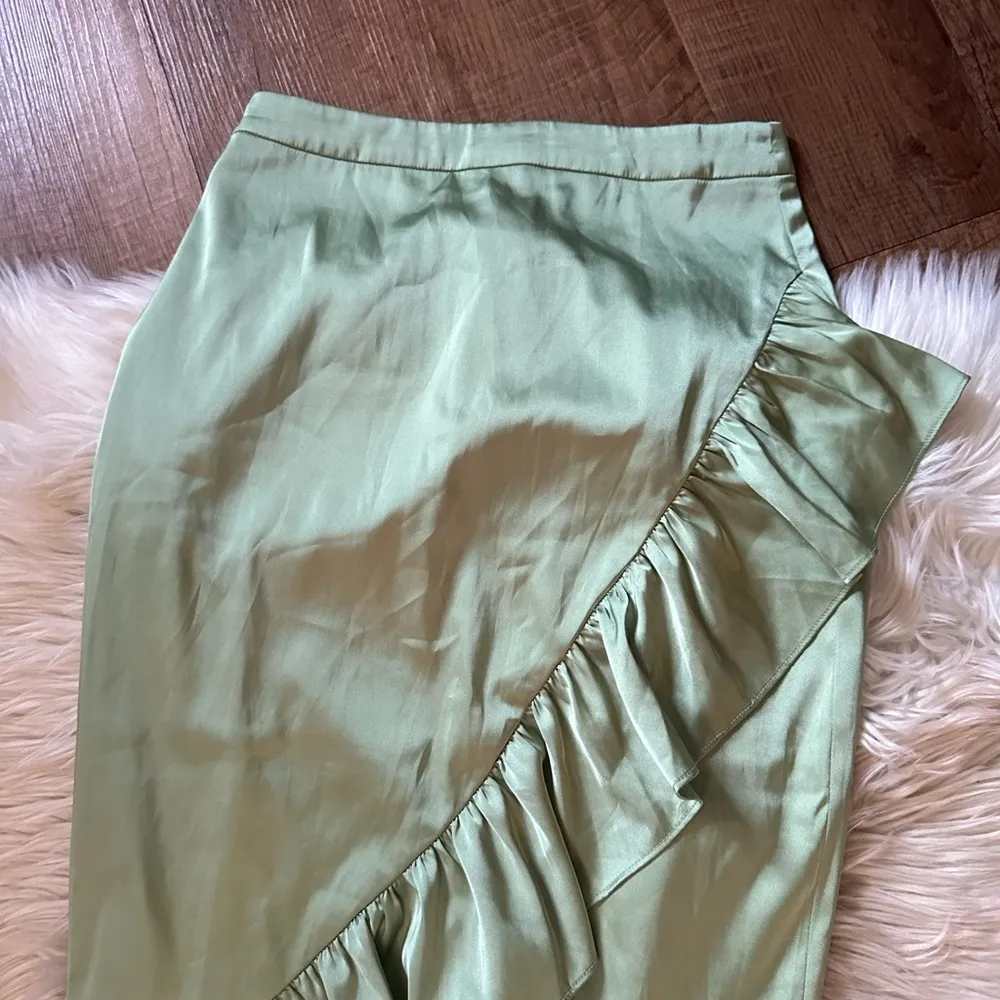 NBD Stella Mint Green Ruffle Midi Skirt - Image 4