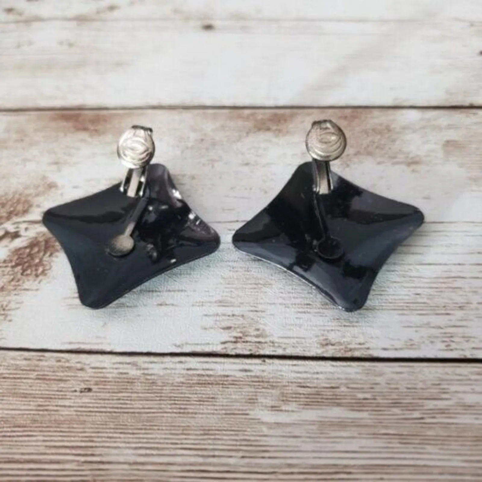 Vintage Clip On Earrings - Image 4