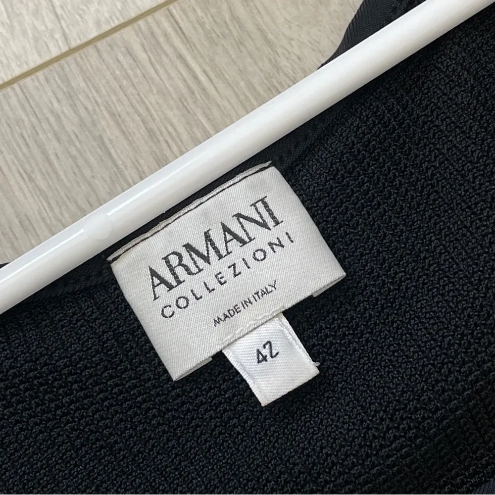 Armani Collezioni Tank Top stretchy fitted womens Black (size 42) chic office - Image 2