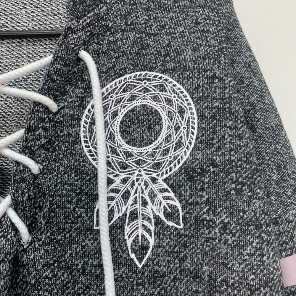 No Boundaries Grey Dream Long Sleeve Top Size Medium Juniors - Image 3