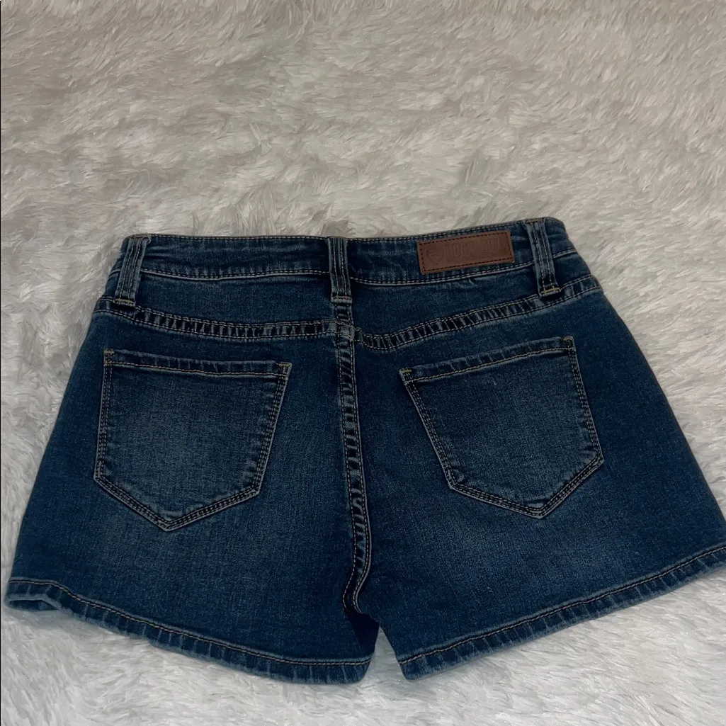 Classic Blue Jean Shorts for Women Size 27 - Image 3