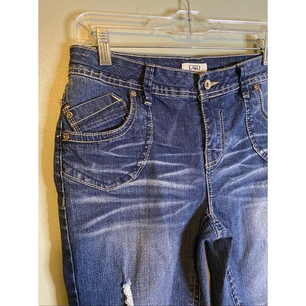 Cato Light Wash Low Rise Denim Cuffed Capris Size 6 - Image 3