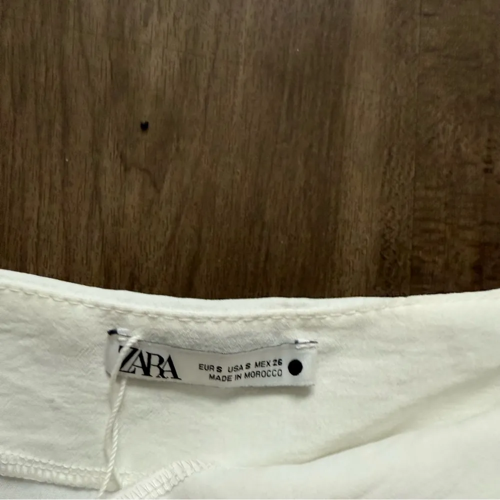 ZARA NWT  WHITE RUFFLED ASYMMETRICAL MINI SKIRT - Image 5