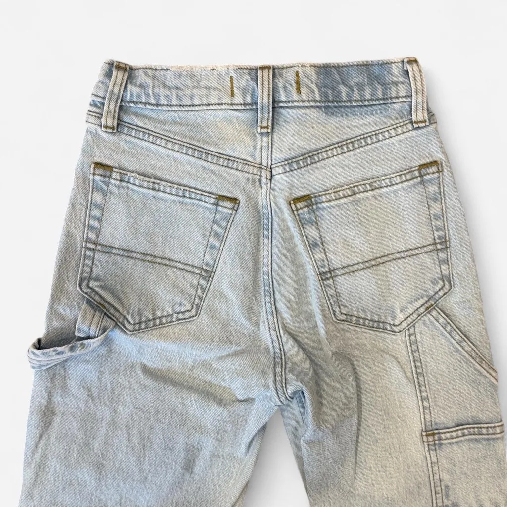 Abercrombie Women's Ultra High Rise 90s
Straight Carpenter Jean - Image 6