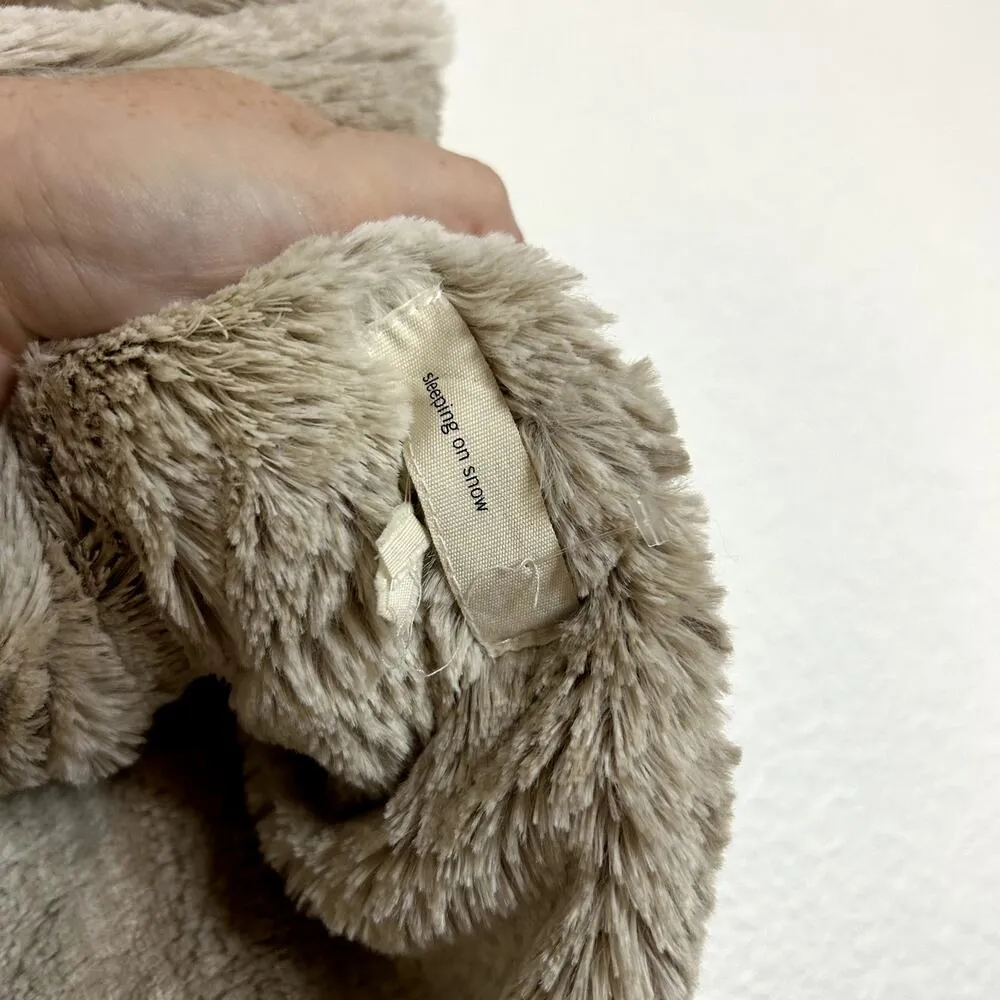 Anthropologie Sleeping on Snow Infinity Twisted Fuzzy Scarf in Heathered Gray - Image 2