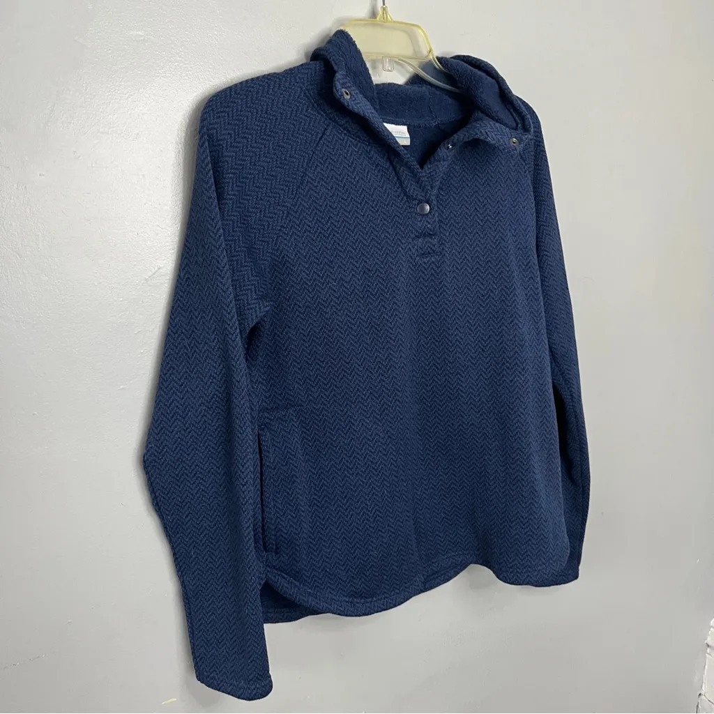 Columbia Women's Dark Blue Hoodie - Image 3