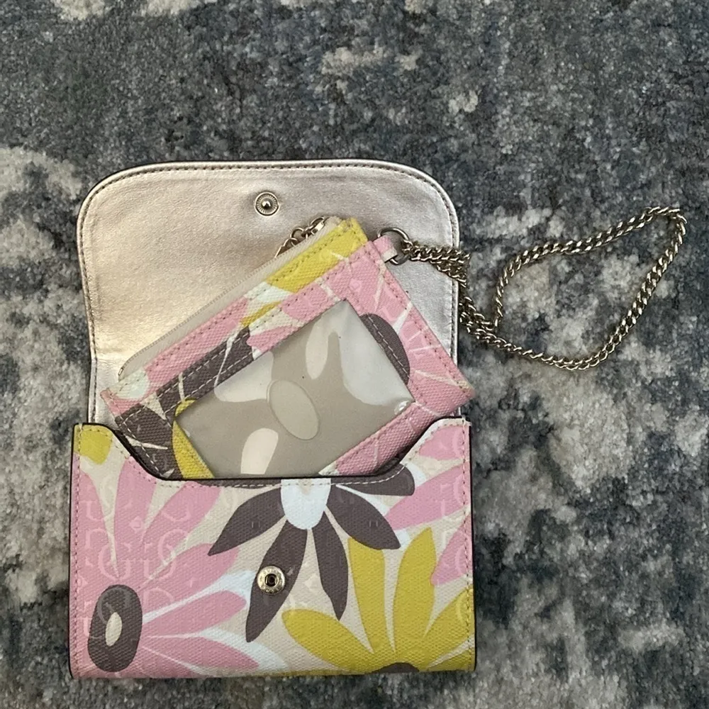 Guess  wallet Bundle! - Image 7