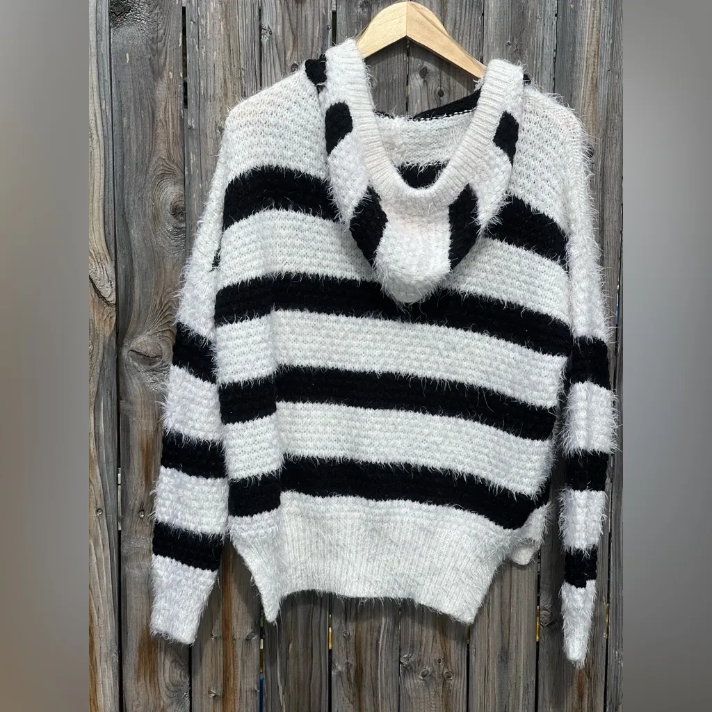 POL Striped Fuzzy Hooded Sweater - Image 12